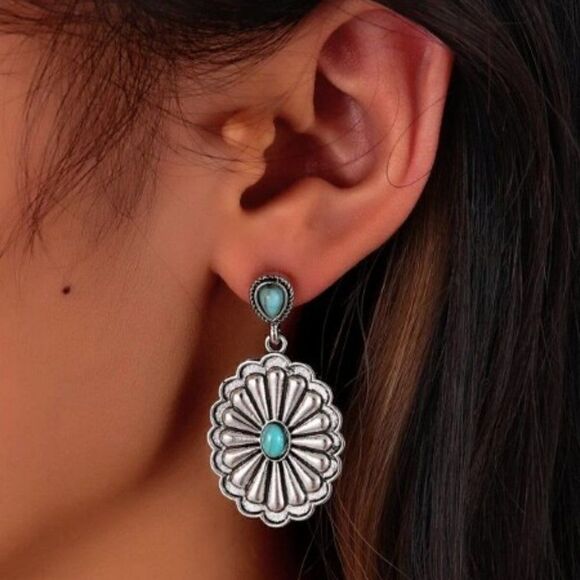 SILVER TURQUOISE SANTA FE STYLE CONCHO DANGLE EARRINGS - Picture 2 of 4